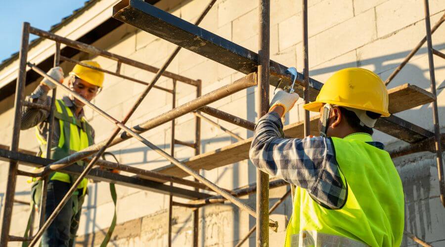 Professional fairlawn roofing services in Thrall, TX